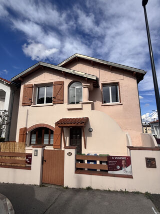  Maison  vendre 6 pices 130 m