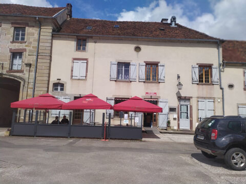   ensemble immobilier de restaurant et hôtel 