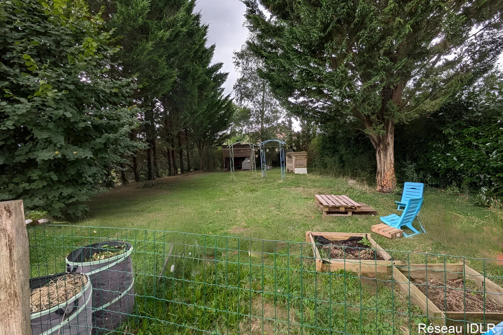 Maison au calme avec grand terrain