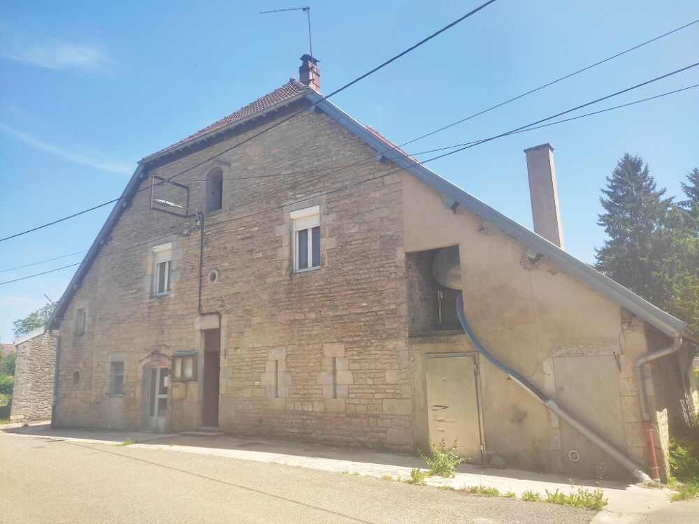 Vente Maison Ferme du XVIIIe siècle à rénover avec logement habitable et dépendances Clucy