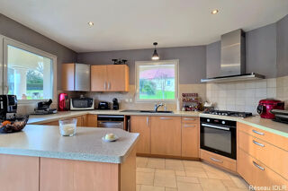  Maison � vendre 9 pi�ces 274 m�