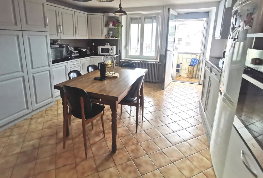 Maison 5 pièces 110 m² · à Menoux · 110 m² · 155 000 €
