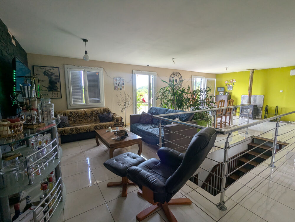 Vente Maison Pavillon sans mitoyenneté sur 1440 m2 à Oyriers Oyrieres
