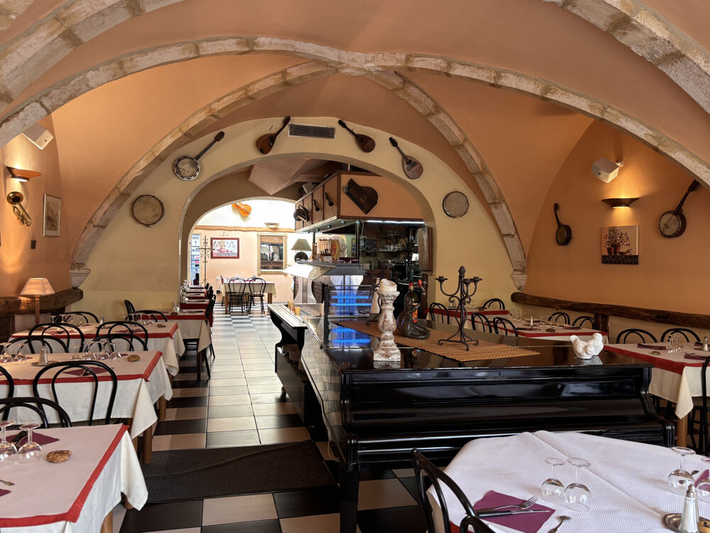   fonds de commerce restaurant 202 m2+ terrasse 88 couverts 
