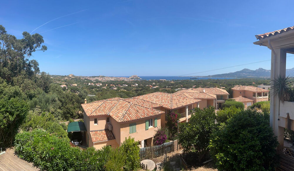 Beau T4 duplex sur les hauteurs de Calvi avec très belle vue sur la baie et la citadelle de Calvi