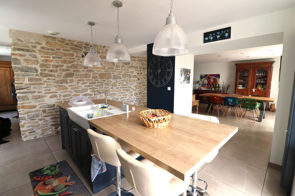 MAISON rénovée en pierre PELOUSEY