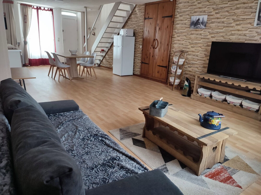 immeuble comprenant un appartement F4 et un duplex F2 le tout sur 144 m2 habitables