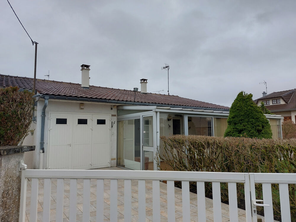 Plain-pied à moderniser de 100m2 avec potentiel 3 chambres