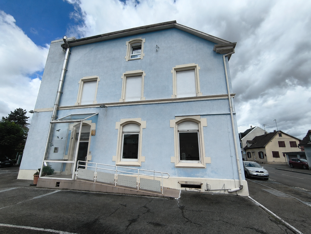 Vente Immeuble SAINT-LOUIS CENTRE   IMMEUBLE MIXTE COMMERCES & HABITATIONS   FORT POTENTIEL DE VALORISATION St louis