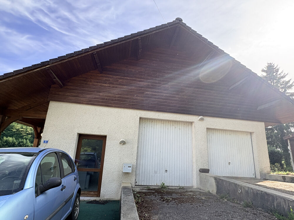Vente Immeuble Bel ensemble immobilier locatif SITUE DANS UN SECTEUR A FORTE DEMANDE LOCATIVE LOCALE Mouchard
