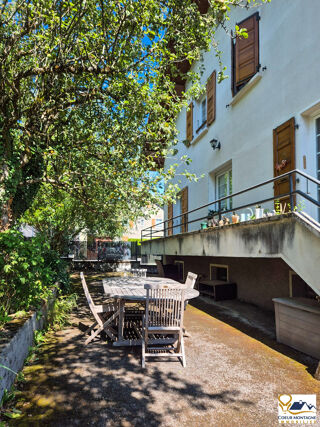  Maison  vendre 9 pices 196 m