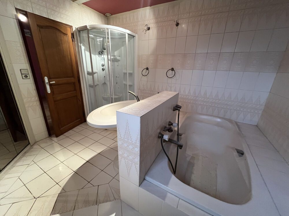 Vente Maison maison d'habitation de type f7 de 230 m2 habitables sur un terrain de1716 m2 Bourbonne les bains