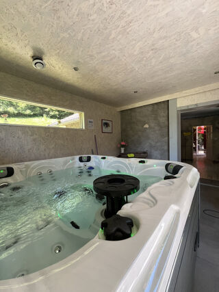  Propri�t�/ch�teau � vendre 15 + pi�ces 330 m�