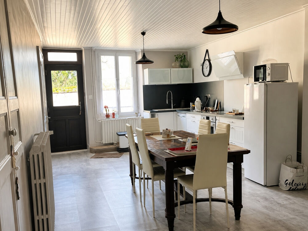 Une maison en pierre prête à accueillir vos projets