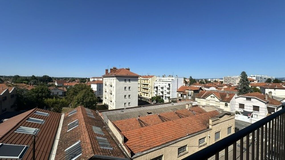 Vente Appartement Proche gare, appartement rénové, 2 chambres, garage, balcons, climatisation Roanne
