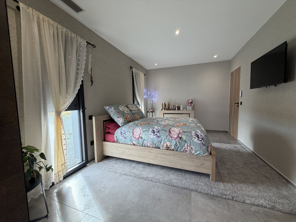 à vendre  Maison Pouilly-sous-Charlieu (42720)