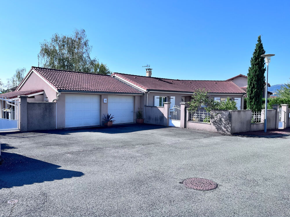 Maison 6 pièces 109 m² · à Renaison · 109 m² · 285 000 €