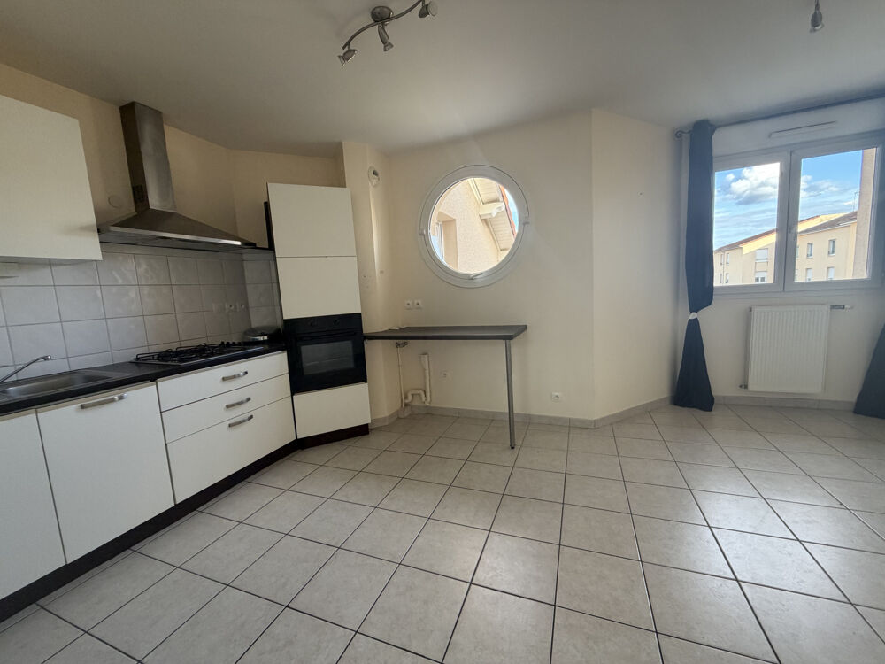 BEL APPARTEMENT DERNIER ETAGE AVEC TERRASSE