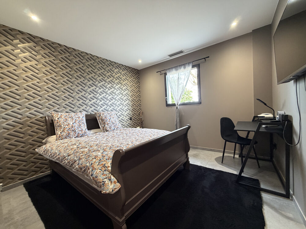 à vendre  Maison Pouilly-sous-Charlieu (42720)
