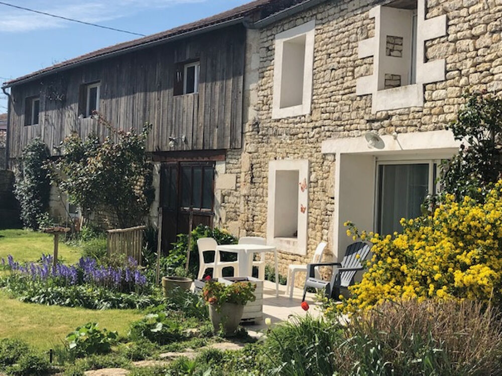 Vente Propriété/Château 'Bâtisse de style Charentaise' Le thou