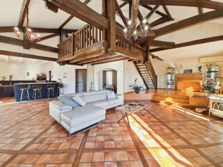  Maison à vendre 10 pièces 649 m²