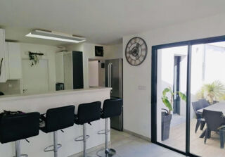  Maison � vendre 12 pi�ces 240 m�