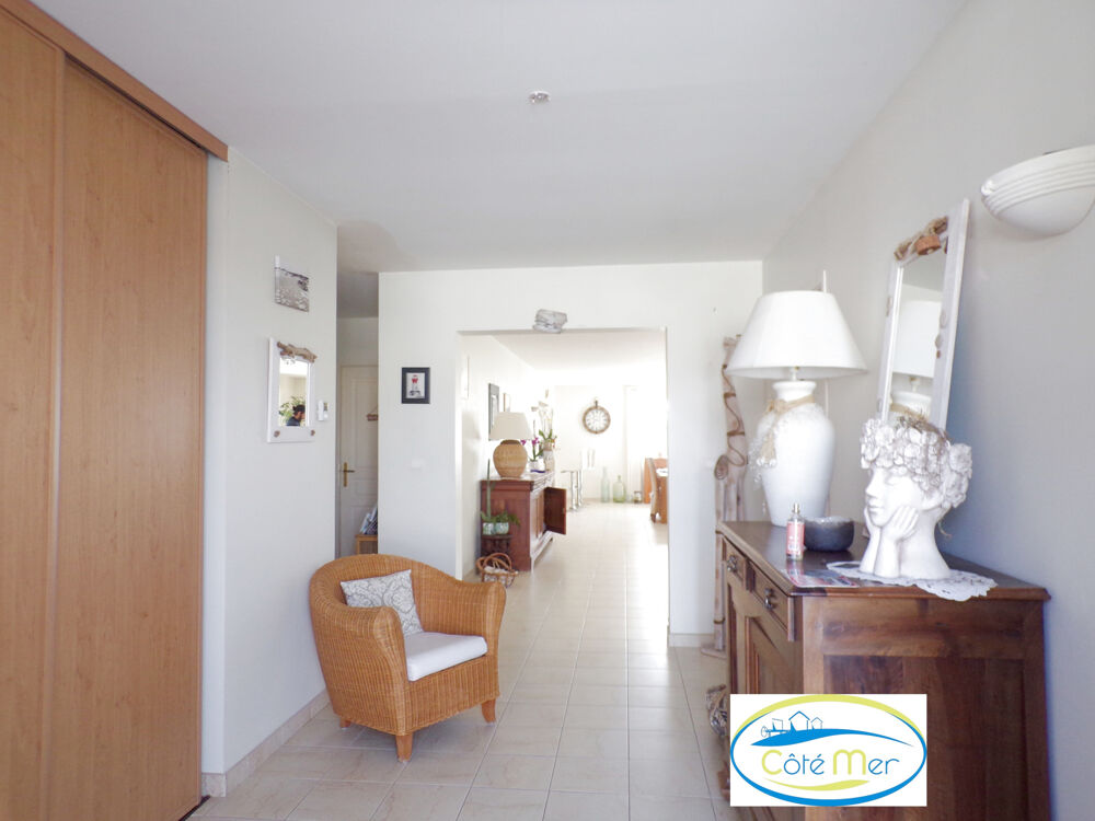 Villa contemporaine de 2005...