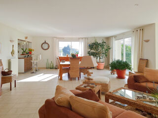  Maison � vendre 6 pi�ces 203 m�