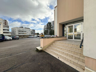  Appartement  vendre 4 pices 80 m