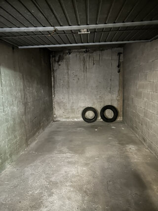  Parking / Garage  louer 13 m