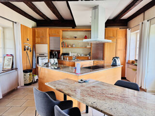  Propriété/château à vendre 9 pièces 249 m²