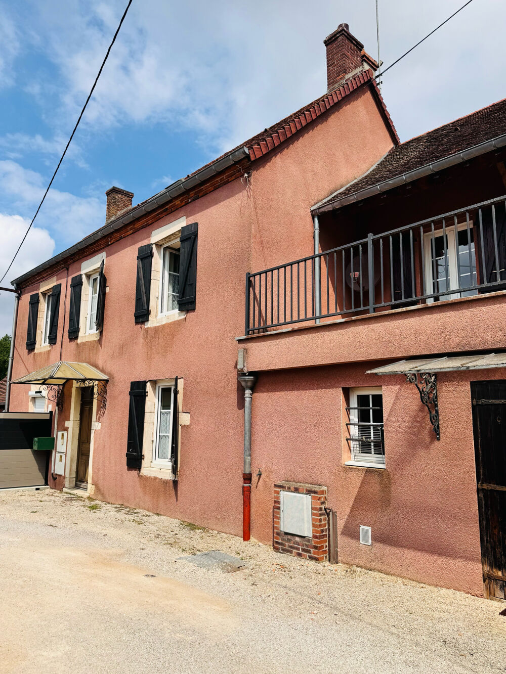 Maison 12 pièces 233 m² · à Louhans Châteaurenaud · 233 m² · 190 000 €