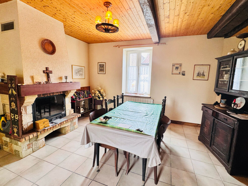 Ensemble immobilier 3 logements existants Centre-ville de Louhans terrain d'environ 2000 m2