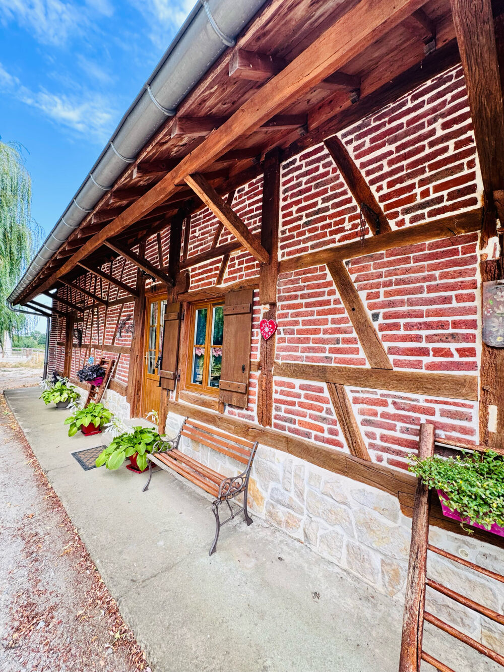 Vente Maison Ferme bressane de caractère, dépendance exceptionnelle et plus de 8 700 m2 de terrain Lessard en bresse