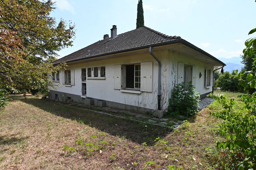 Corenc - Maison individuelle pleine de charme 165 m2 Terrain arboré denviron 900 m2