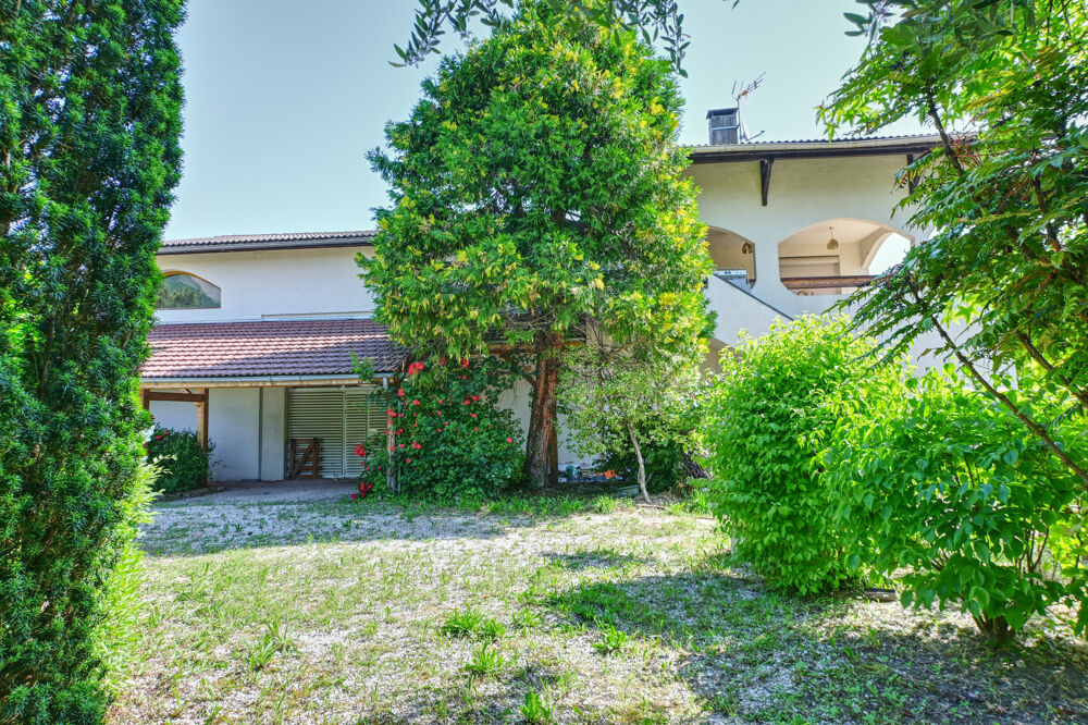 Vente Propriété/Château Maison 210 M2 avec terrain 970 M2 La terrasse