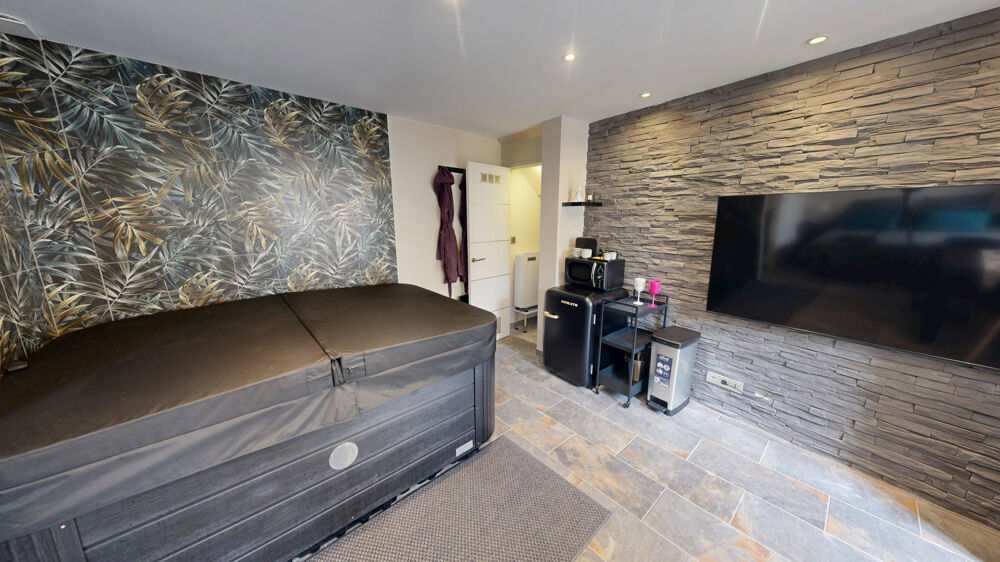 En exclusivité, appartement type loft avec terrasse et place de parking privative au calme sur Eybens village