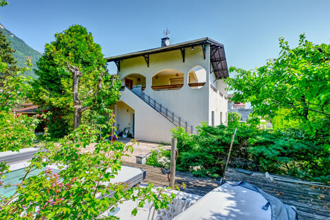   Maison 210 M2 avec terrain 970 M2 Propriété/château - 6 pièce(s) - 210 m²