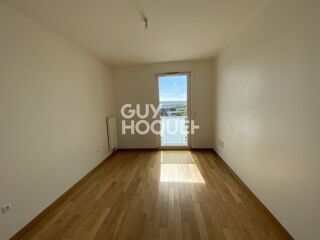  Appartement à louer 3 pièces 95 m²