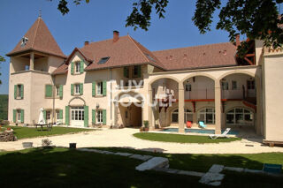  Maison à vendre 15 + pièces 956 m²