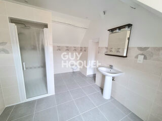  Maison à louer 5 pièces 140 m²