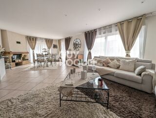  Maison à vendre 8 pièces 232 m²