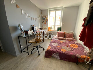  Appartement à louer 4 pièces 83 m²