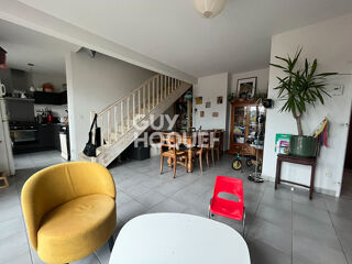  Appartement à louer 4 pièces 83 m²
