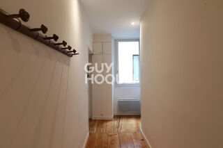  Appartement à louer 4 pièces 120 m²