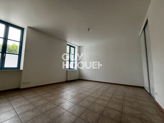  Appartement à louer 3 pièces 64 m²