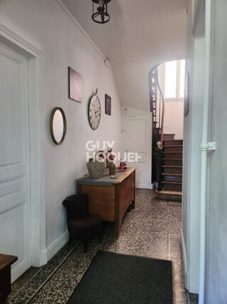  Maison à vendre 10 pièces 202 m²