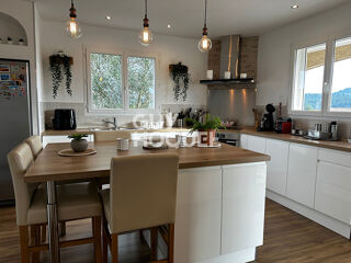  Maison  vendre 4 pices 169 m