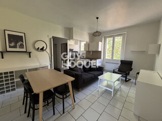  Appartement à louer 3 pièces 56 m²