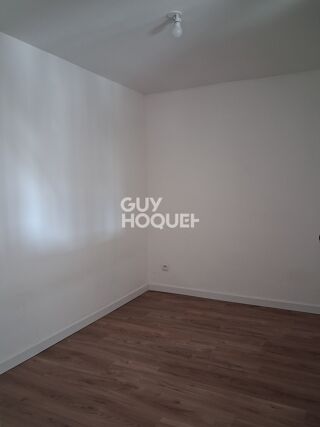  Appartement à louer 2 pièces 56 m²